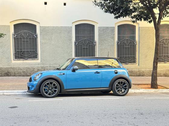 MINI COOPER 1.6 S 16V TURBO GASOLINA 2P AUTOMÁTICO MINI COOPER 1.6 S 16V TURBO GASOLINA 2P AUTOMÁTICO